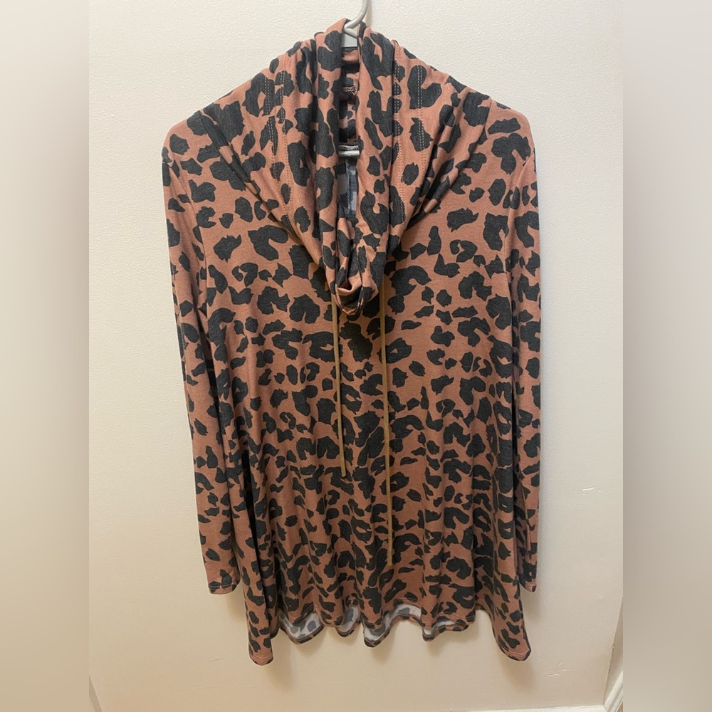 boutique leopard pullover